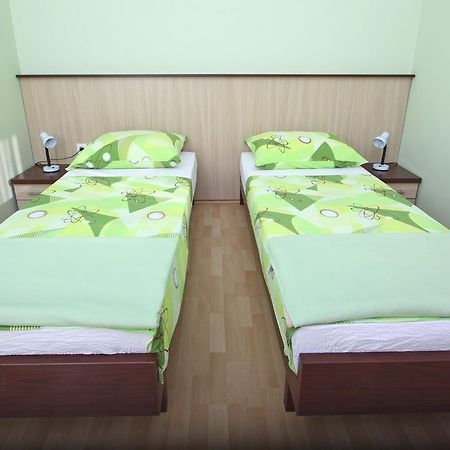 Apartments Eufemija โนวาลยา ภายนอก รูปภาพ